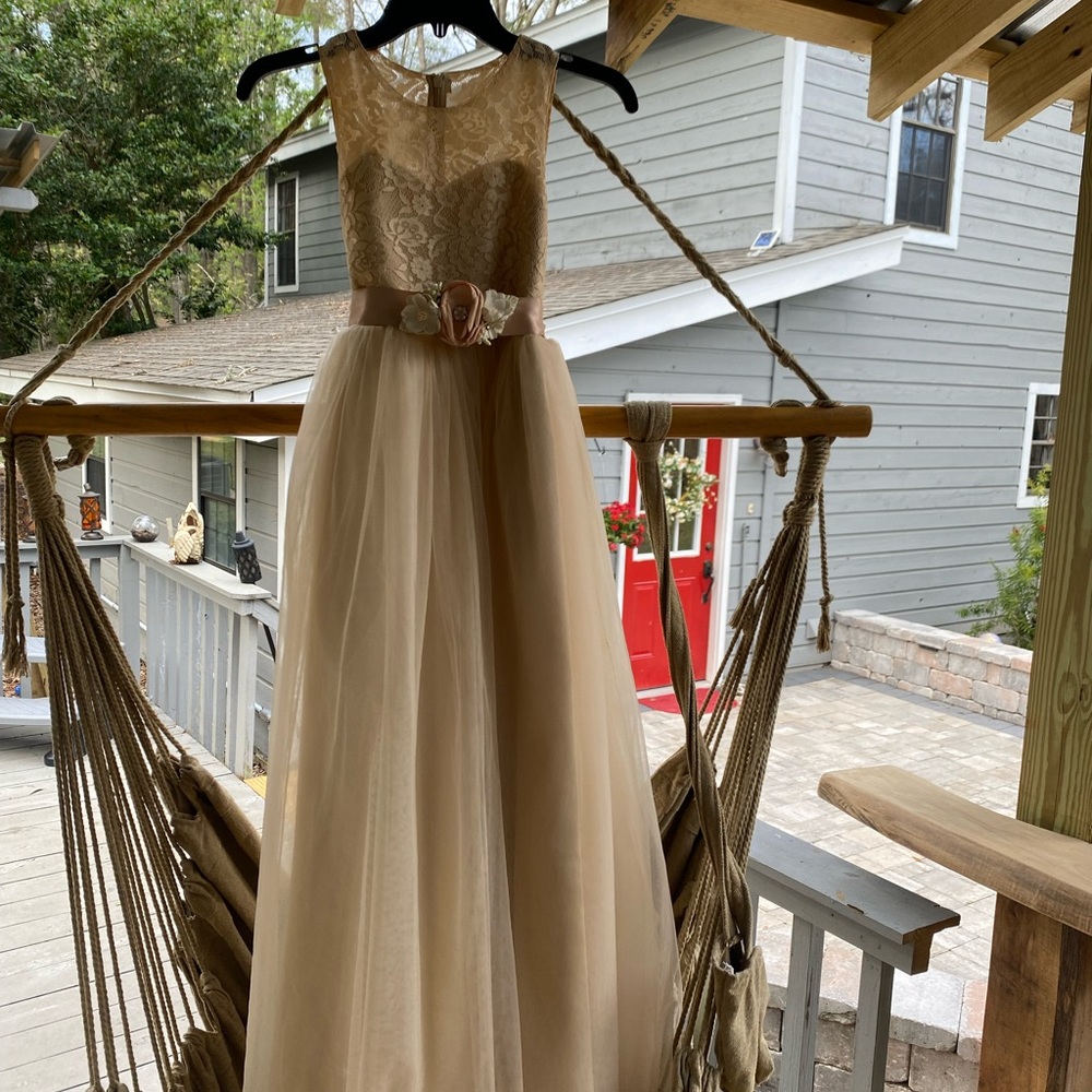 Perfect flower girl dress and waist tie